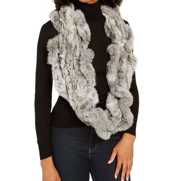 Marcus Adler Chunky Rabbit Fur Ruffled Knit Infinity Gray Scarf Necklace NWT - Picture 5 of 7